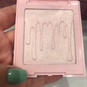 Kylie Cosmetics Highlighter